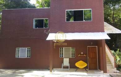 Imagem: A casa possui 2 Dormitórios, 2 Banheiros, 1 Vaga na garagem