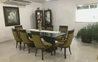 Imagem: A casa em condomínio possui 4 Dormitórios, 5 Banheiros, 4