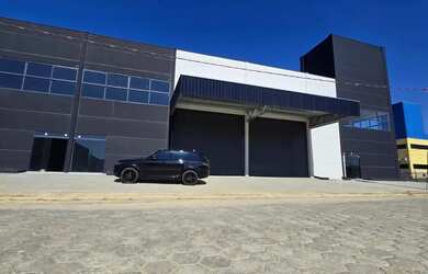Imagem: O depósito possui 5 Vagas na garagem, 1.300m² de Área, Imóvel