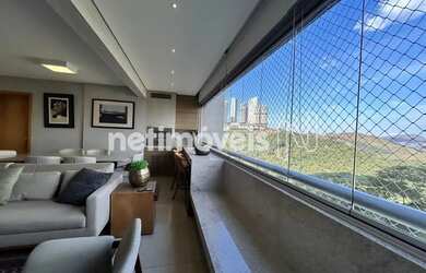 Imagem: O apartamento possui 3 Dormitórios, 1 Banheiro, 2 Vagas na