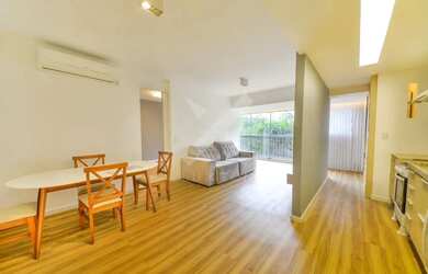 Imagem: O apartamento possui 1 Dormitório, 1 Banheiro, 1 Vaga na garagem