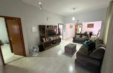 Imagem 3: Vendo casa na 804 sul. Churrasqueira, Varanda, 200m² de Áreae3 Vagas...