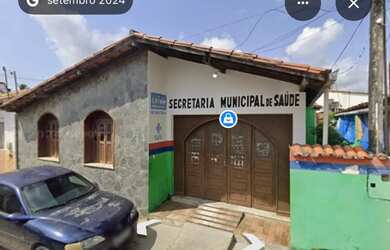 Imagem: A casa possui 3 Dormitórios, 4 Banheiros, 5 Vagas na garagem