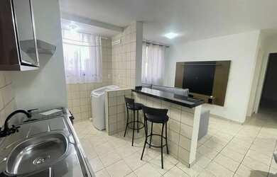 Imagem: O apartamento possui 2 Dormitórios, 1 Banheiro, 1 Vaga na garagem