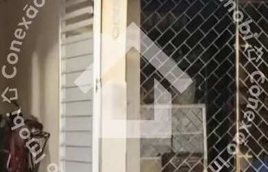 Imagem: A casa possui 2 Dormitórios, 2 Banheiros, 1 Vaga na garagem