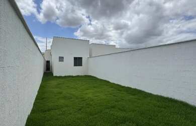 Imagem 9: Excelente casa 3/4 sendo 1 suíte com fácil acesso à Av. Ayrton Senna