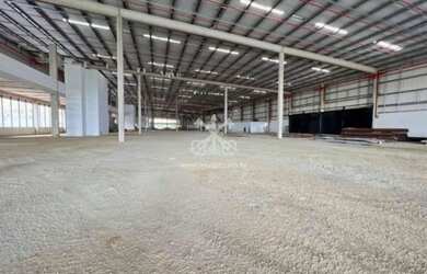 Imagem: O depósito possui 5 Vagas na garagem, 5.345m² de Área e