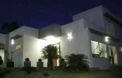 Imagem: A casa em condomínio possui 4 Dormitórios, 3 Banheiros, 4