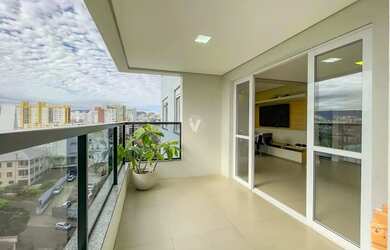 Imagem: O apartamento possui 3 Dormitórios, 2 Banheiros, 1 Vaga na