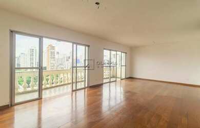 Imagem: O apartamento possui 4 Dormitórios, 4 Banheiros, 2 Vagas na