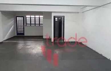 Imagem: O depósito possui 1 Vaga na garagem e 140m² de Área e está