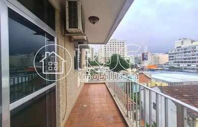 Imagem: O apartamento possui 2 Dormitórios, 3 Banheiros, 1 Vaga na