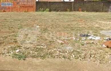 Imagem: O terreno possui 250m² de Área, Imóvel novo e está localizado