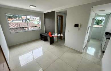 Imagem: O apartamento possui 1 Dormitório, 1 Banheiro, 1 Vaga na garagem