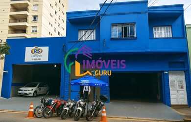 Imagem: O depósito possui 5 Vagas na garagem e 400m² de Área e está