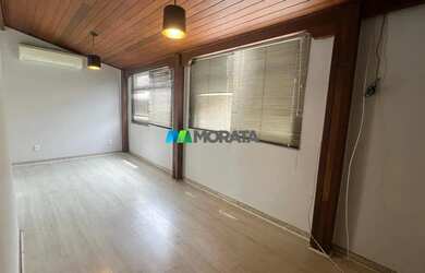 Imagem: O apartamento possui 4 Dormitórios, 3 Banheiros, 2 Vagas na