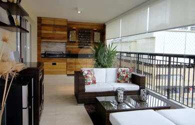 Imagem: O apartamento possui 4 Dormitórios, 5 Banheiros, 4 Vagas na