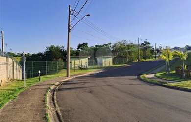 Imagem: O terreno possui 1.202m² de Área e está localizado em Parque