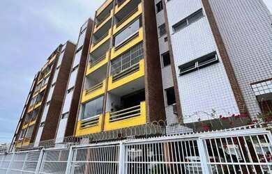 Imagem: O apartamento possui 4 Dormitórios, 2 Banheiros, 200m² de