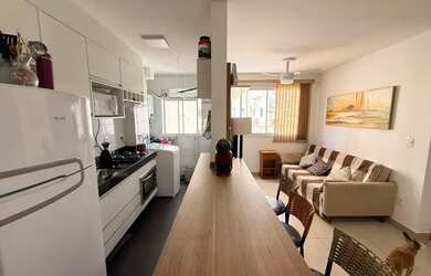 Imagem: O apartamento possui 2 Dormitórios, 1 Banheiro, 1 Vaga na garagem