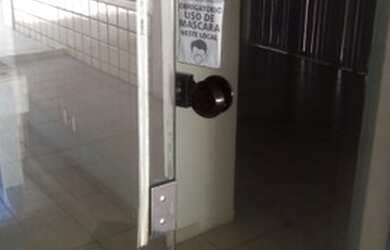 Imagem: O depósito possui 5 Vagas na garagem e 80m² de Área e está