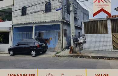 Imagem: A casa possui 5 Dormitórios, 5 Banheiros, 3 Vagas na garagem