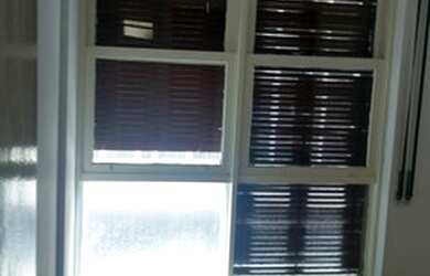 Imagem 4: Apto aluguel 96 m2. living, coz, armários, lavanderia; 2 dorm. arm embutido e dep. empreg