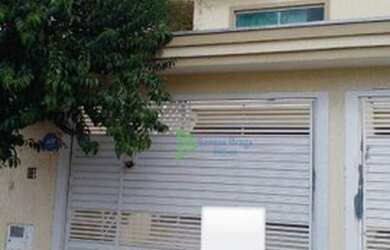 Imagem: A casa possui 3 Dormitórios, 3 Banheiros, 5 Vagas na garagem