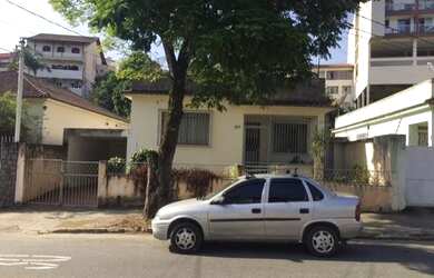 Imagem: Casa para Venda em Volta Redonda, JARDIM AMÁLIA, 3 dormitórios