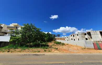 Imagem: O terreno possui 2.000m² de Área e está localizado em Lagoa