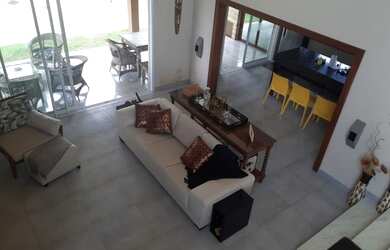 Imagem: A casa em condomínio possui 4 Dormitórios, 4 Banheiros, 4