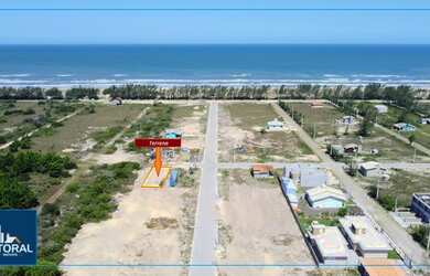 Imagem: O terreno possui 300m² de Área e está localizado em Balneário
