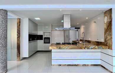 Imagem: A casa em condomínio possui 4 Dormitórios, 2 Banheiros, 5