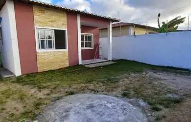 Imagem: A casa possui 2 Dormitórios, 1 Banheiro, 3 Vagas na garagem