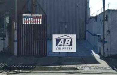 Imagem: O depósito possui 2 Vagas na garagem, 400m² de Área e está