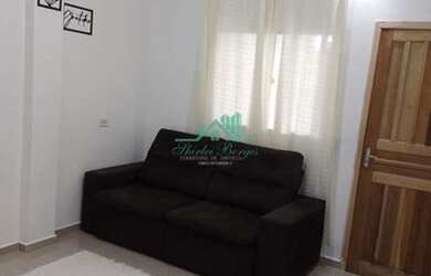 Imagem: A casa possui 3 Dormitórios, 2 Banheiros, 1 Vaga na garagem