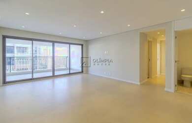 Imagem: O apartamento possui 3 Dormitórios, 5 Banheiros, 2 Vagas na