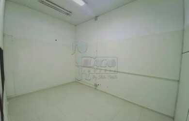 Imagem: O depósito possui 5 Vagas na garagem e 1635m² de Área e está