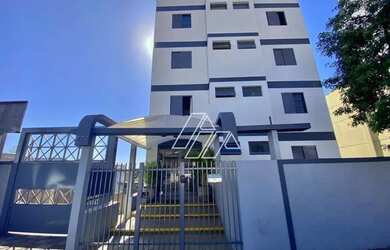 Imagem: O apartamento possui 1 Dormitório, 1 Banheiro, 1 Vaga na garagem