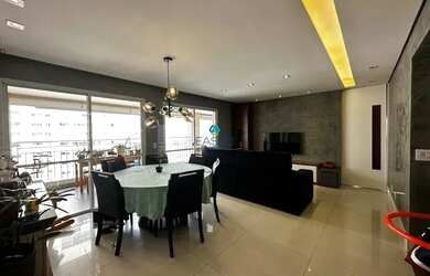 Imagem: O apartamento possui 3 Dormitórios, 2 Banheiros, 2 Vagas na