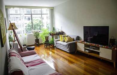 Imagem: O apartamento possui 3 Dormitórios, 2 Banheiros, 1 Vaga na