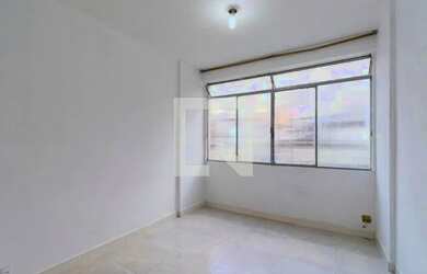 Imagem: O studio possui 1 Dormitório, 1 Banheiro e 30m² de Área e