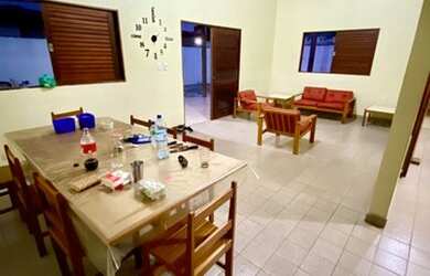 Imagem: A casa possui 3 Dormitórios, 2 Banheiros, 2 Vagas na garagem