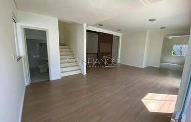 Imagem: A casa em condomínio possui 4 Dormitórios, 4 Banheiros, 4