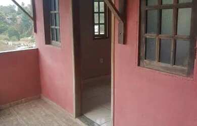 Imagem: A casa possui 1 Dormitório, 1 Banheiro, 35m² de Área e está