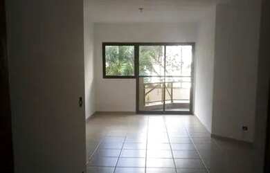 Imagem: O apartamento possui 3 Dormitórios, 1 Banheiro, 2 Vagas na