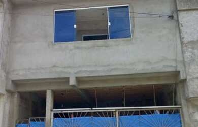 Imagem: A casa possui 4 Dormitórios, 3 Banheiros, 2 Vagas na garagem