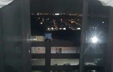 Imagem: A casa possui 5 Dormitórios, 4 Banheiros, 4 Vagas na garagem