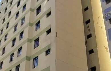 Imagem: O apartamento possui 1 Dormitório, 1 Banheiro, 1 Vaga na garagem