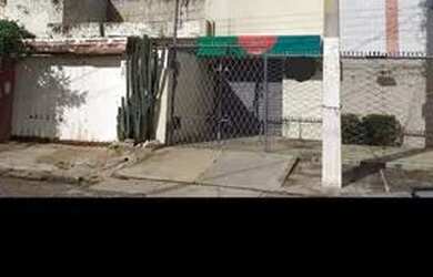 Imagem: A casa possui 4 Dormitórios, 4 Banheiros, 1 Vaga na garagem